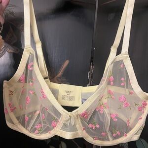 Savage X Fenty Yellow Floral Embroidered Bra (Only Tried it On)